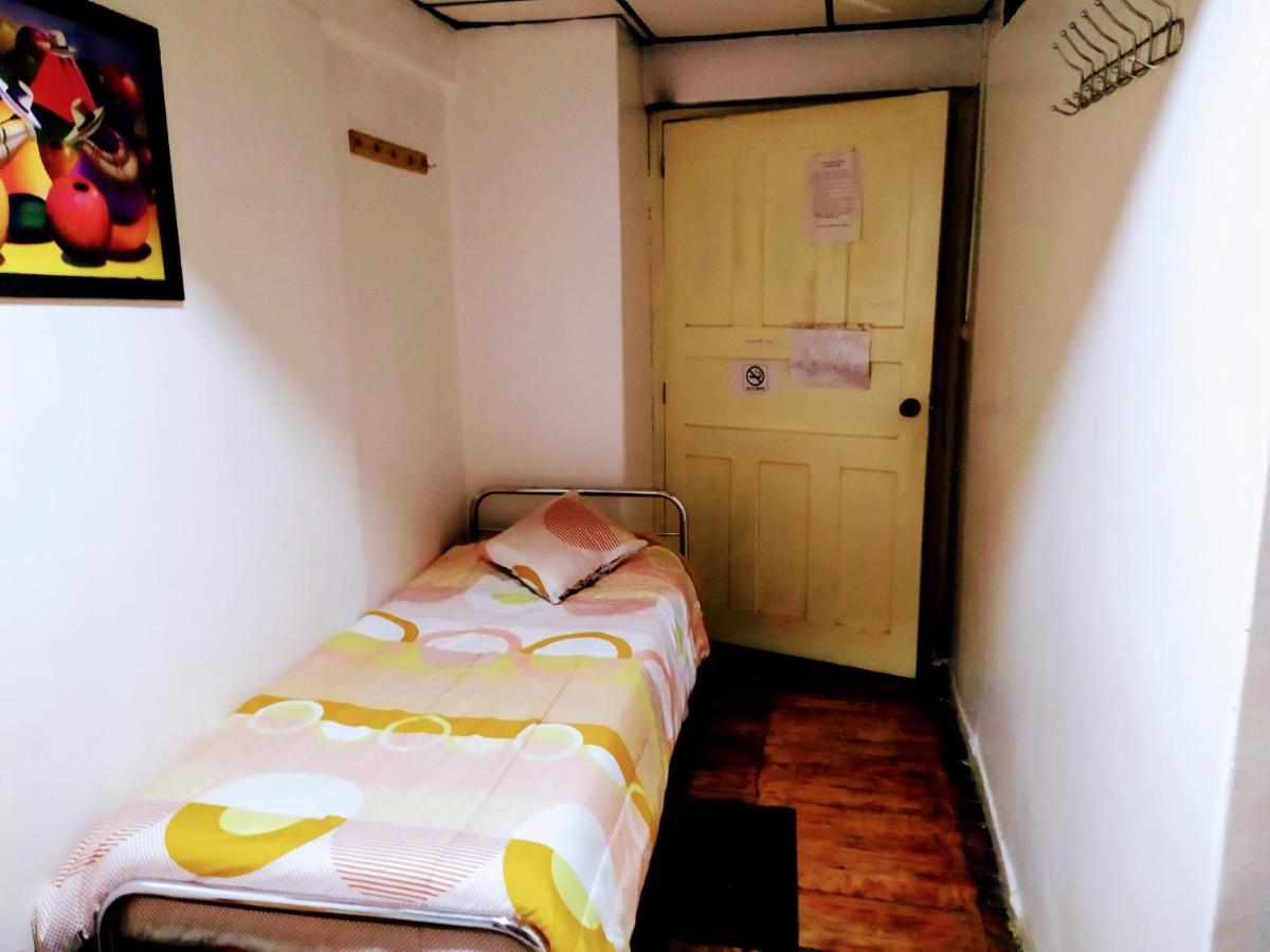 Hostal Latitud Ecuem Quito Luaran gambar