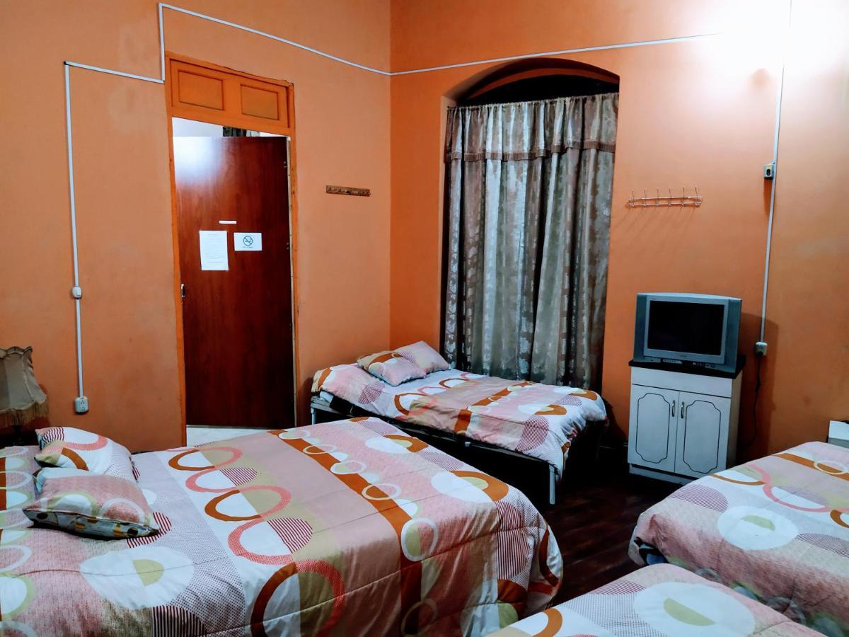 Hostal Latitud Ecuem Quito Luaran gambar