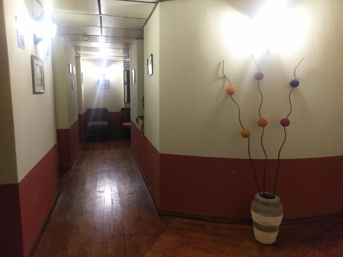 Hostal Latitud Ecuem Quito Luaran gambar