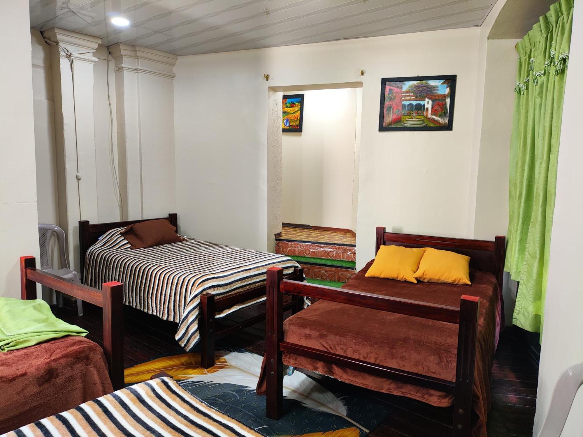 Hostal Latitud Ecuem Quito Luaran gambar